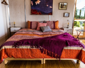 Pod Interior – Comfy Bed
